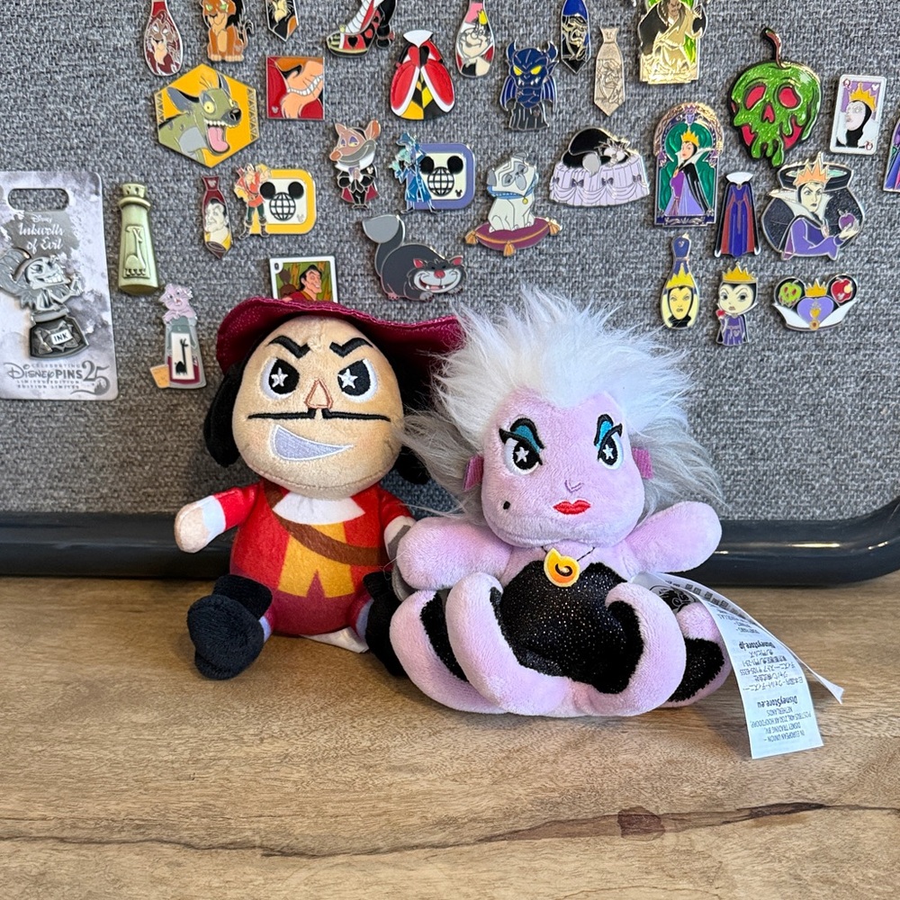 Disney Store Official Villains Wishables Captain Hook &Ursula - BOTH ONE PRICE